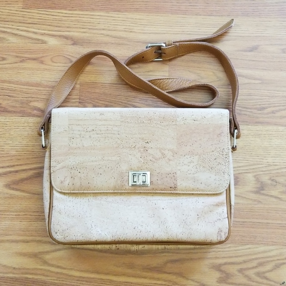Sold! boho tan crossbody cork and leather purse - Picture 2 of 8